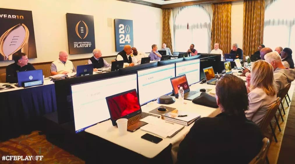 The College Football Playoff Committee Remains a Joke - TWSN