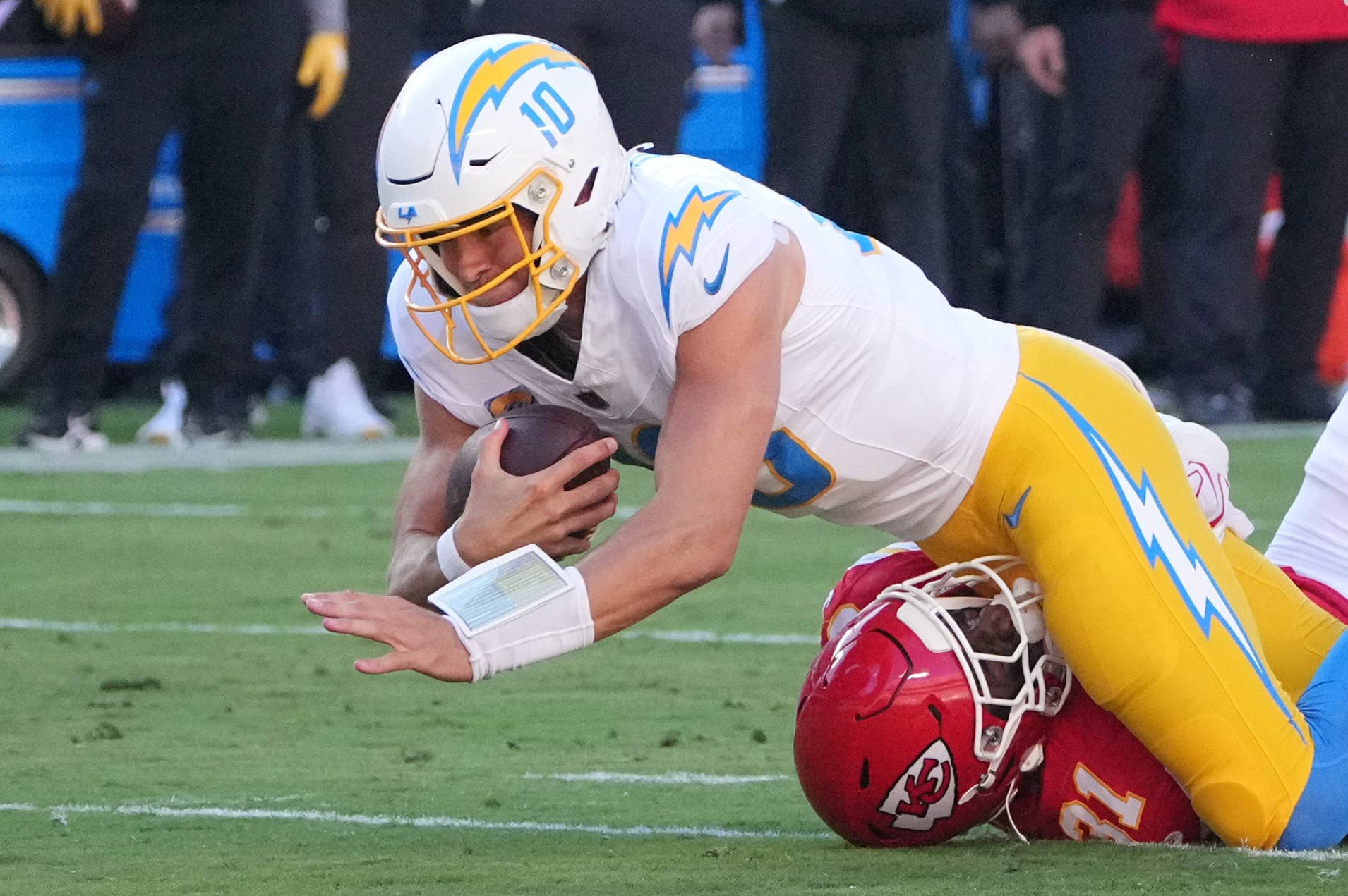 Justin Herbert is Done as a Los Angeles Charger - TWSN