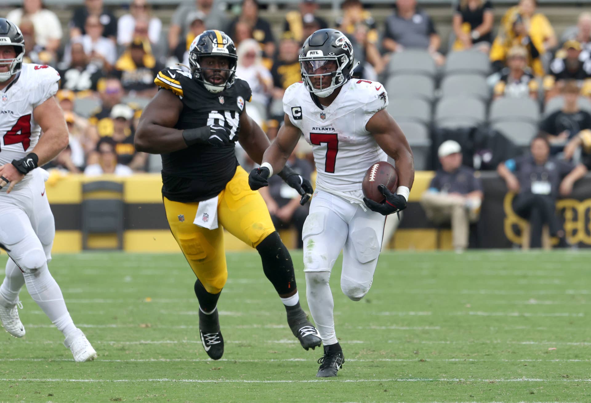 Bijan Robinson to Break an NFL Record in 2026? - TWSN